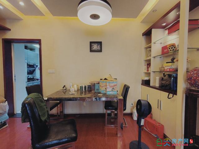 南湖公馆,大型社区,阳光充足,精装-自贡市二手房出售-自贡房产网